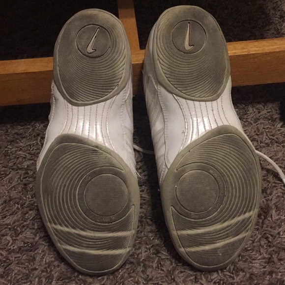nike cheer shoes color inserts